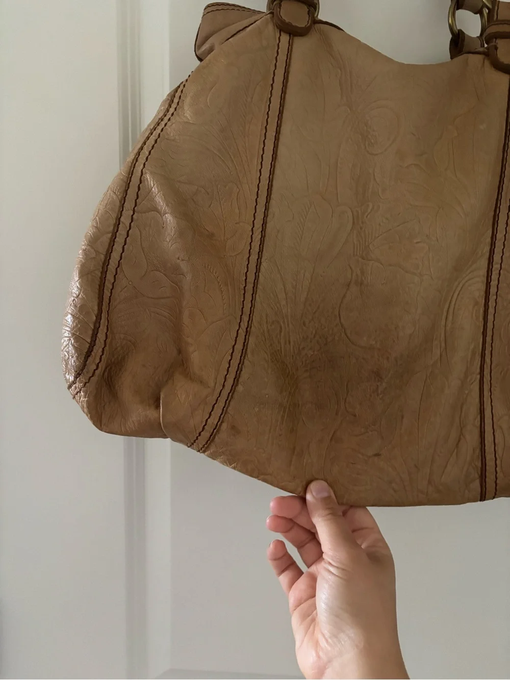 Lucky Brand Floral Embossed Leather Shoulder Bag Boho Slouchy - Picture 5 of 10